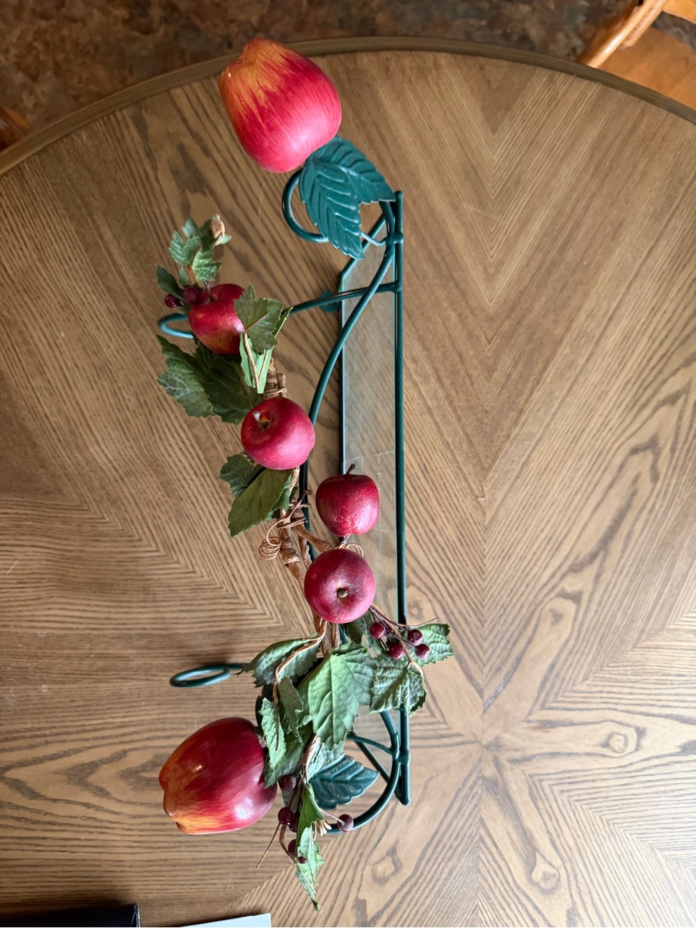 Home Interiors Red and Green Apple Garland Wall Accent